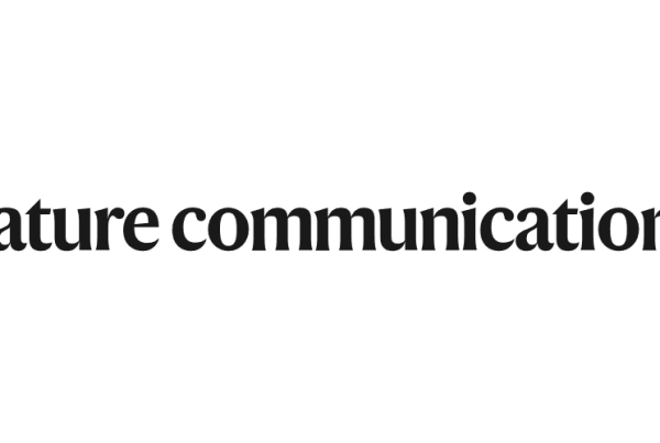 Logo de Nature Communications